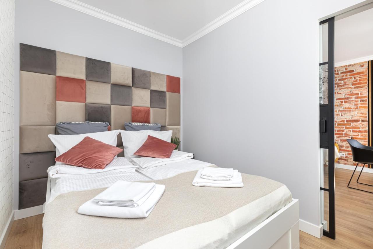 Stylowy Apartament Z Pieknym Widokiem Na Miasto Варшава Экстерьер фото